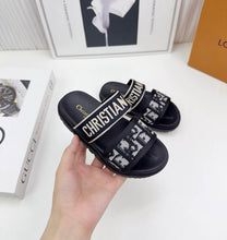 Load image into Gallery viewer, CC Shoes