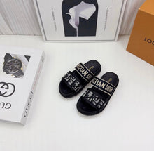 Load image into Gallery viewer, CC Shoes