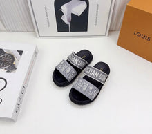Load image into Gallery viewer, CC Shoes